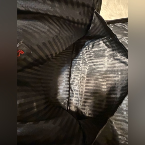 Tumi Vintage Nylon Briefcase with Red Logo Accent - Picture 11 of 14